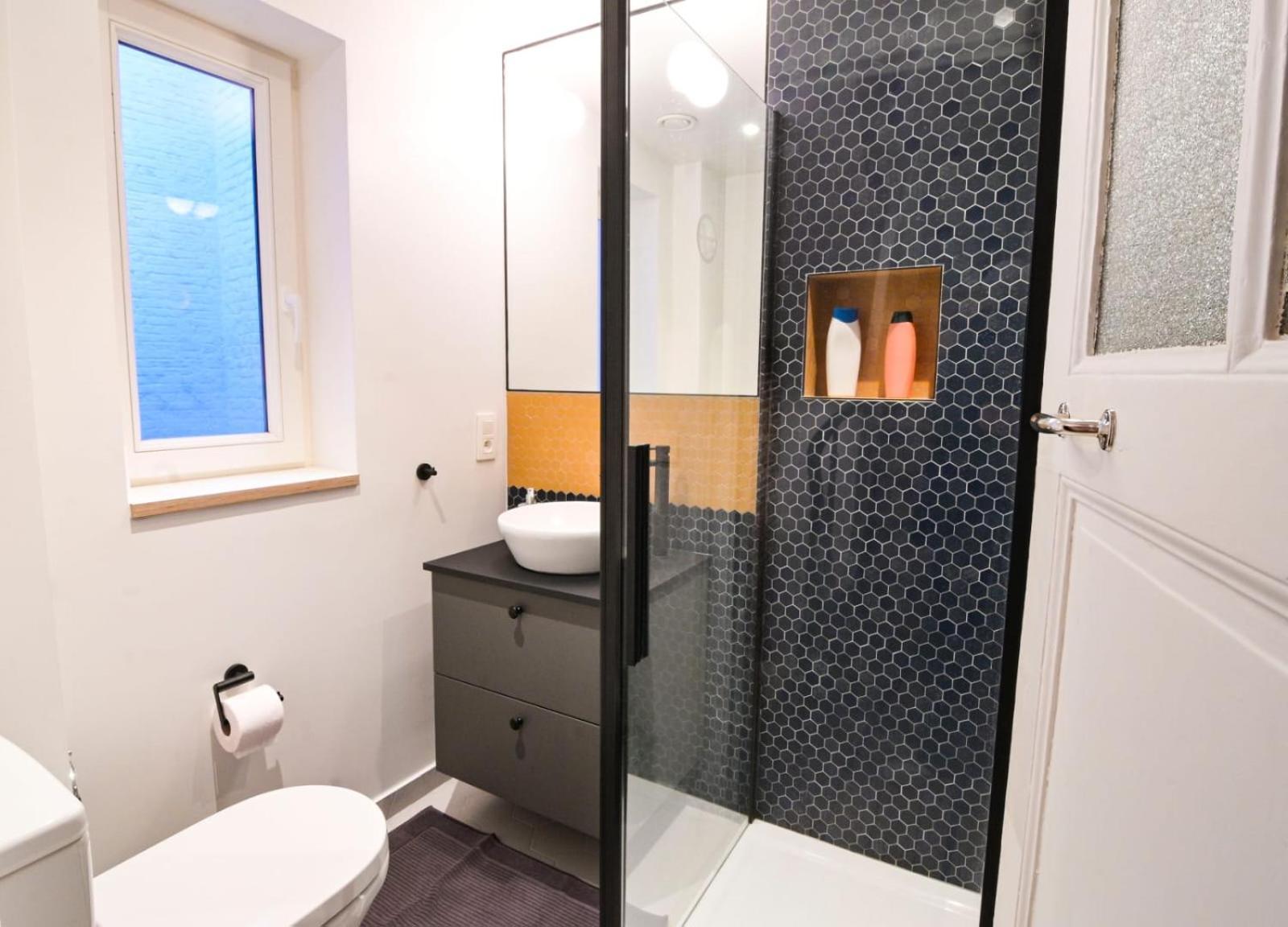 Cozy And Confortable Room Near Brussels Central Station Exteriör bild